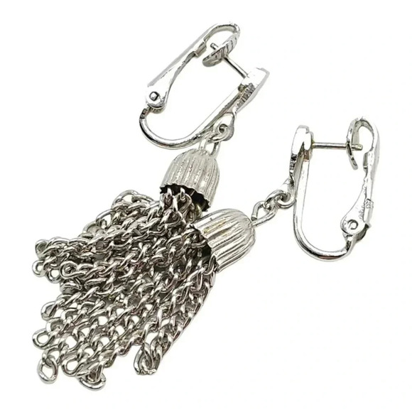 Trifari Chain Tassel Dangle Drop Earring Clip Closure Silver Tone Vintage - Picture 3 of 4